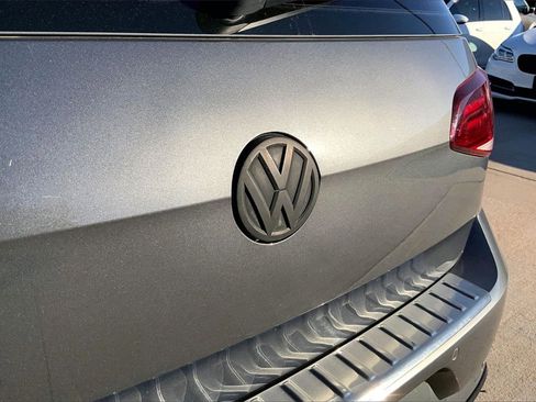 Used 2019 Volkswagen Golf R 4-Door image 8