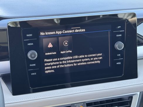 Used 2025 Volkswagen Taos SE image 26