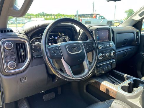 Used 2020 GMC Sierra 1500 Denali w/ Denali Ultimate Package AWD/4WD image 14