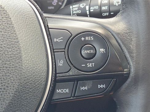 Used 2021 Toyota RAV4 XLE Premium AWD/4WD image 12