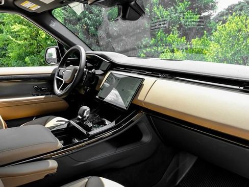 New 2026 Land Rover Range Rover Sport SE AWD/4WD image 18