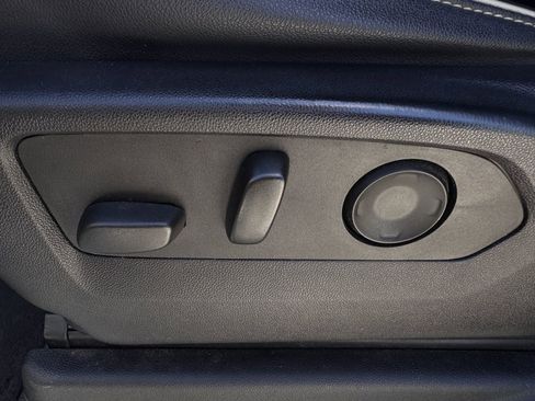 Used 2021 Chevrolet Tahoe Premier w/ Premium Package image 27