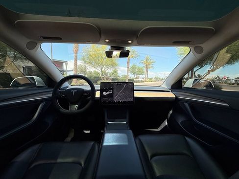 Used 2022 Tesla Model 3 Standard Range RWD image 12