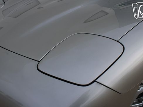 Used 1998 Chevrolet Corvette Coupe w/ Performance Handling Pkg image 29