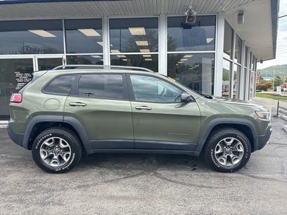 Used 2019 Jeep Cherokee Trailhawk w/ Comfort/Convenience Group
