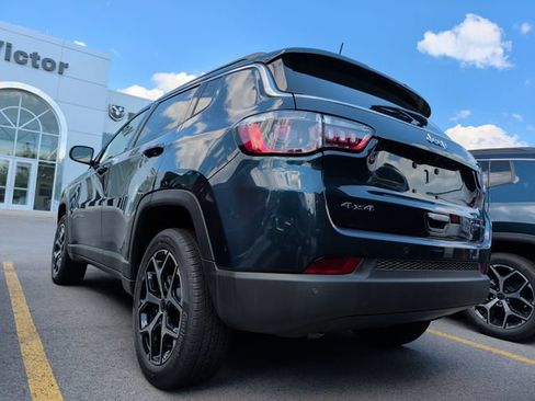 New 2026 Jeep Compass Limited AWD/4WD image 2