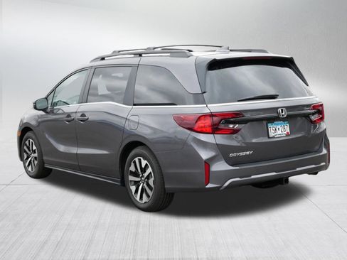 Certified 2026 Honda Odyssey EX-L image 5