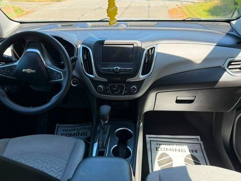 Used 2022 Chevrolet Equinox LT FWD image 12
