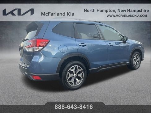 Used 2020 Subaru Forester Premium image 7