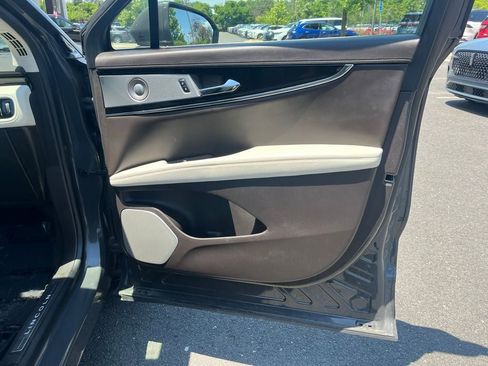 Certified 2023 Lincoln Nautilus Black Label w/ Class II Trailer Tow Package AWD/4WD image 24
