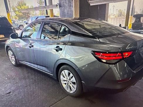 Certified 2025 Nissan Sentra S FWD image 9