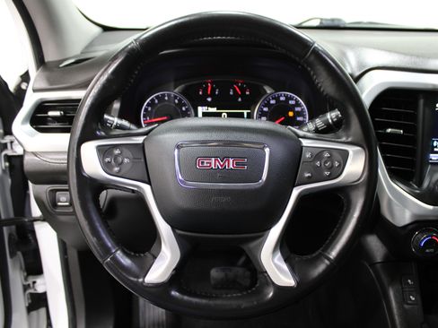 Used 2018 GMC Acadia SLT image 10