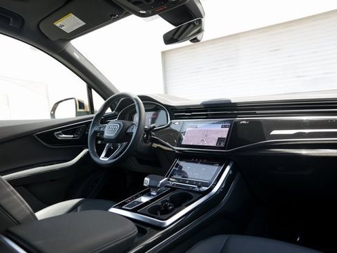 Used 2025 Audi Q7 3.0T Premium Plus w/ Premium Plus Package image 27