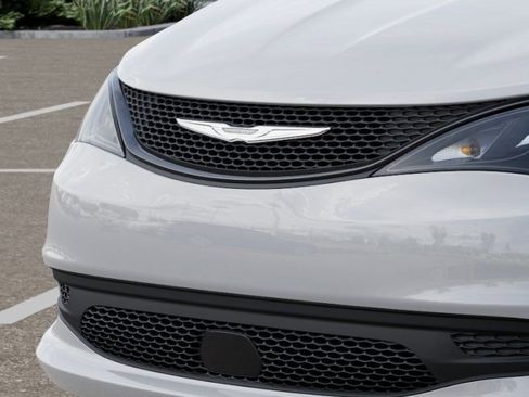 New 2026 Chrysler Voyager LX image 12