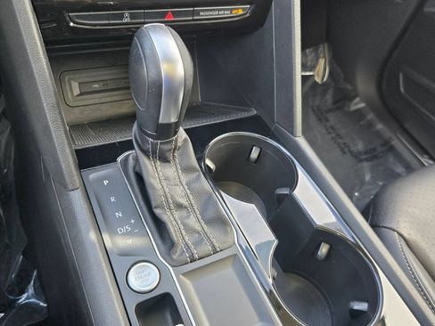 Used 2023 Volkswagen Atlas SE w/ Panoramic Sunroof Package FWD image 21