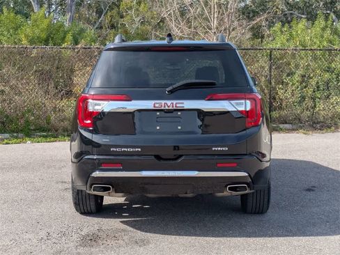 Used 2023 GMC Acadia Denali w/ Black Diamond Edition image 4
