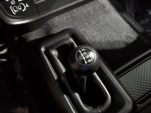 Used 2024 RAM 2500 Tradesman w/ Chrome Appearance Group image 36