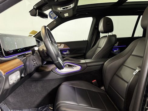 Used 2023 Mercedes-Benz GLS 450 4MATIC image 13