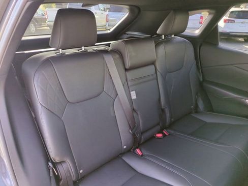 Used 2025 Lexus RX 350 w/ Convenience Package image 31