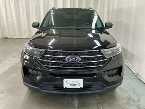 Used 2023 Ford Explorer XLT RWD image 9