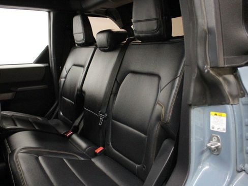 Used 2022 Ford Bronco Badlands image 32