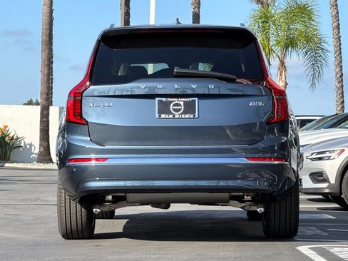 New 2026 Volvo XC90 B5 Core image 4