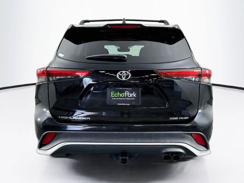 Used 2021 Toyota Highlander XSE AWD/4WD image 7