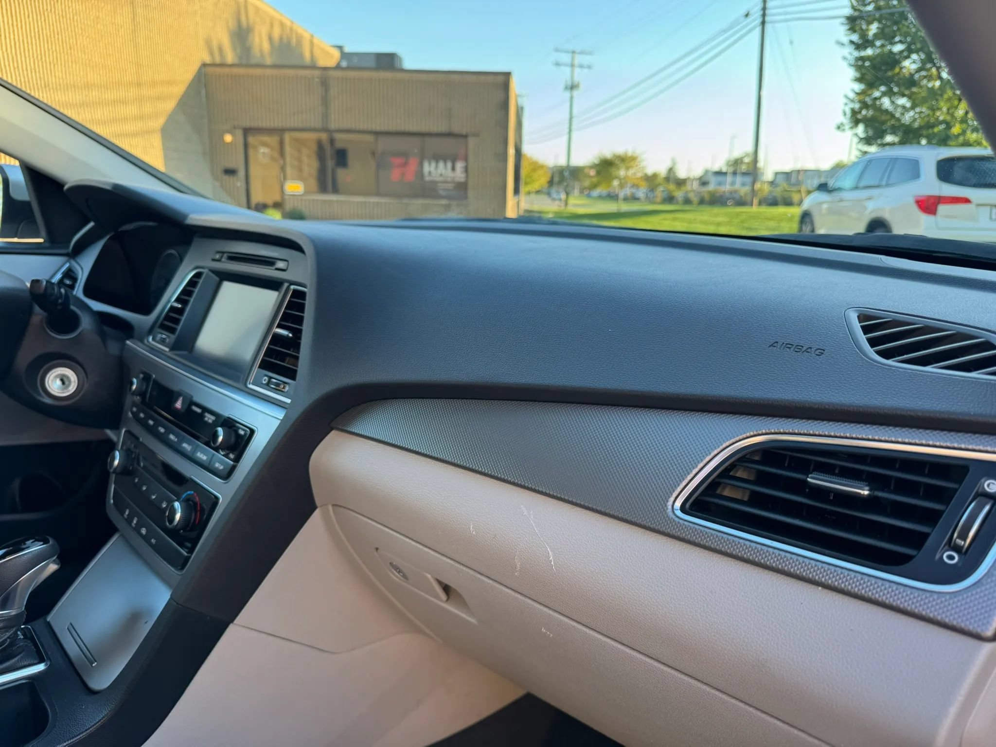 Used 2017 Hyundai Sonata SE w/ Winter Weather Package FWD image 24
