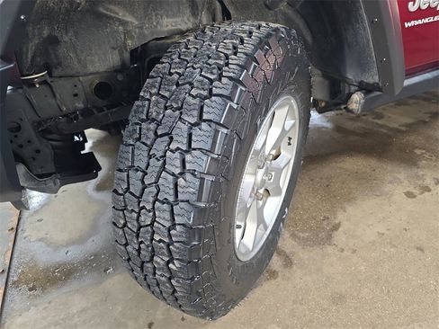 Used 2021 Jeep Wrangler Islander image 29