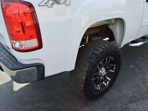 Used 2011 GMC Sierra 1500 SL image 9