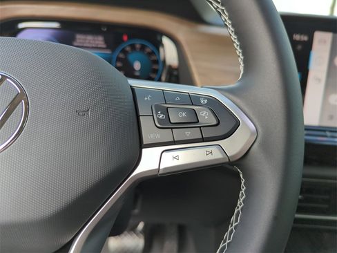 New 2026 Volkswagen Atlas SE image 39