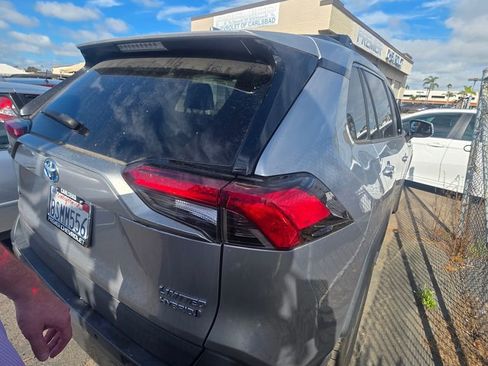 Used 2020 Toyota RAV4 Limited w/ All Weather Liner Package image 4