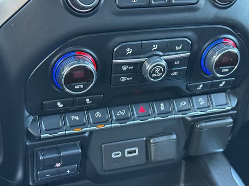 Used 2021 Chevrolet Silverado 1500 LT Trail Boss w/ Convenience Package II image 17