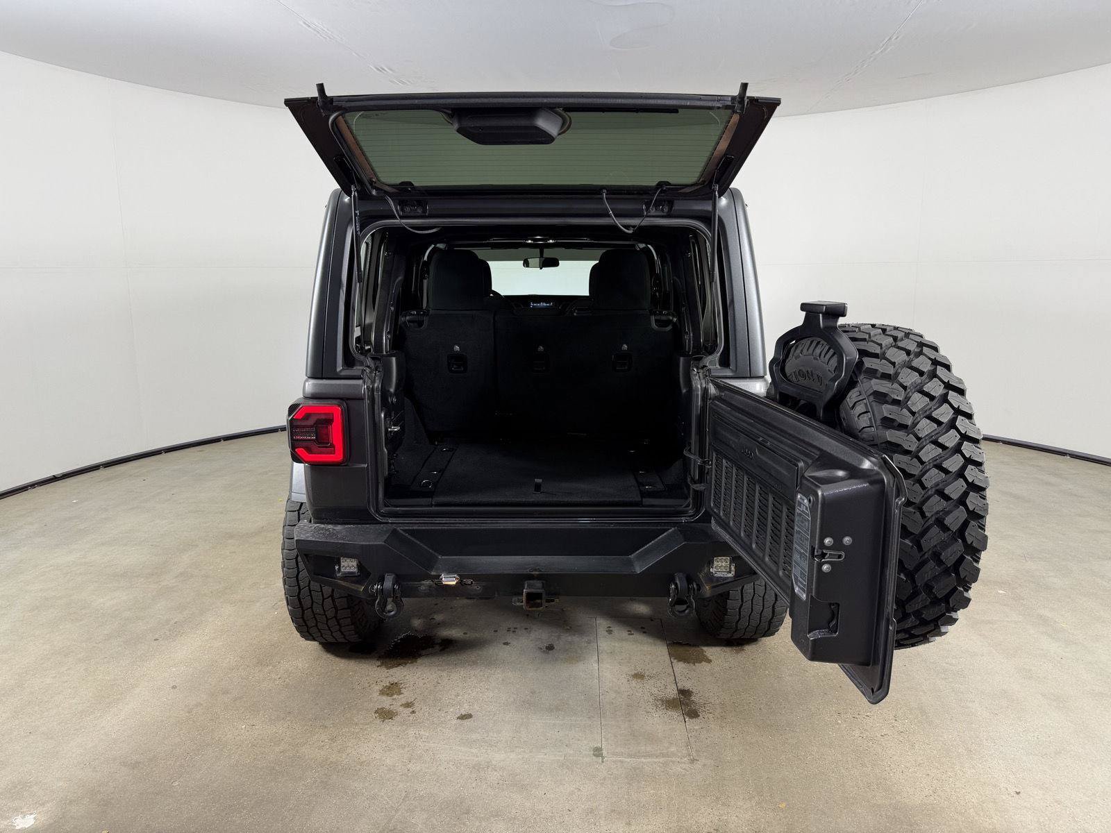 Used 2020 Jeep Wrangler Unlimited Sport AWD/4WD image 8