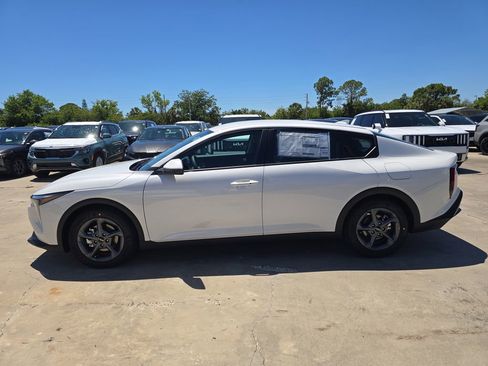 New 2026 Kia K4 FWD image 5