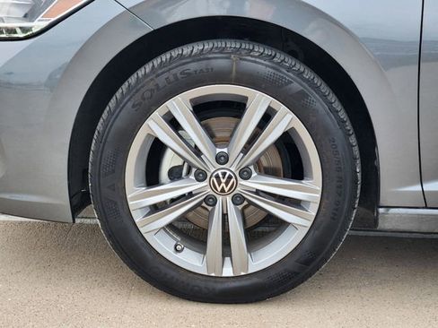 New 2024 Volkswagen Jetta SE image 7