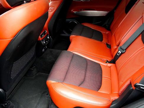 Used 2023 Genesis GV70 2.5T Sport Prestige w/ Sport Prestige Package image 33