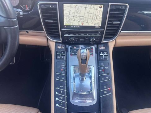 Used 2015 Porsche Panamera 4 AWD/4WD image 37