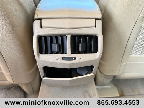 Used 2011 Cadillac CTS Luxury RWD image 17