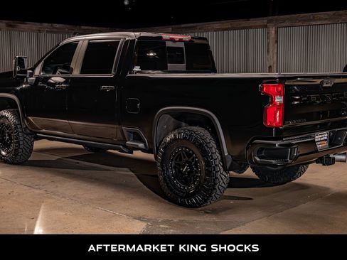 Used 2021 Chevrolet Silverado 2500 LTZ w/ LTZ Plus Package image 6