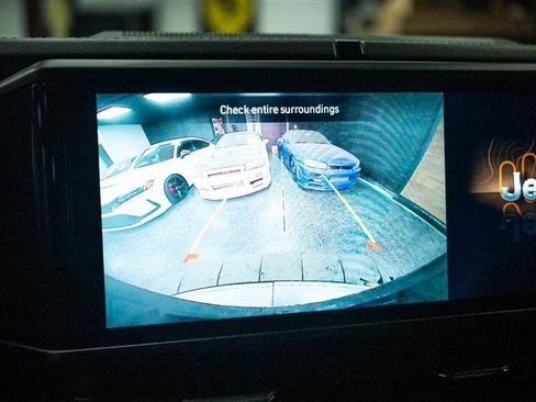 Used 2025 Jeep Wrangler Unlimited Sahara image 20