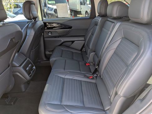 New 2026 Lincoln Nautilus Reserve image 17