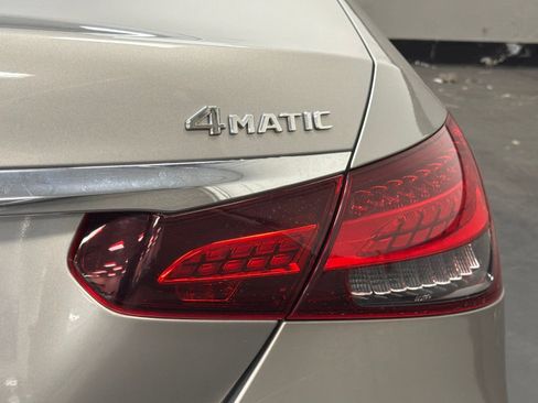 Used 2023 Mercedes-Benz E 350 4MATIC Sedan image 15