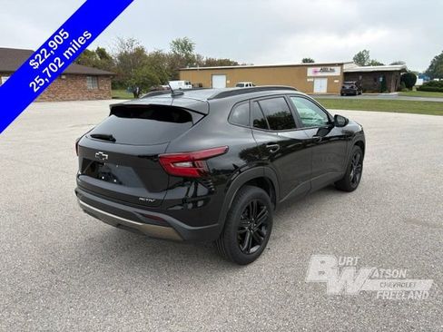 Used 2025 Chevrolet Trax ACTIV w/ Driver Confidence Package FWD image 7