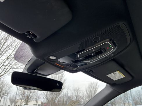 Used 2025 Audi Q5 2.0T Premium image 26