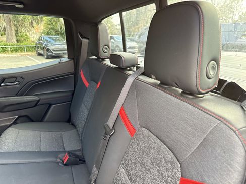 Used 2023 Chevrolet Colorado Z71 image 11