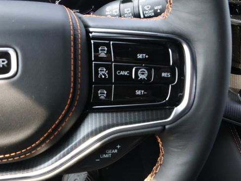 New 2026 Jeep Grand Wagoneer Summit AWD/4WD image 32