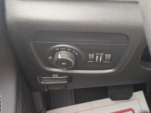 New 2025 Jeep Grand Cherokee L Limited w/ Trailer Tow Package image 18