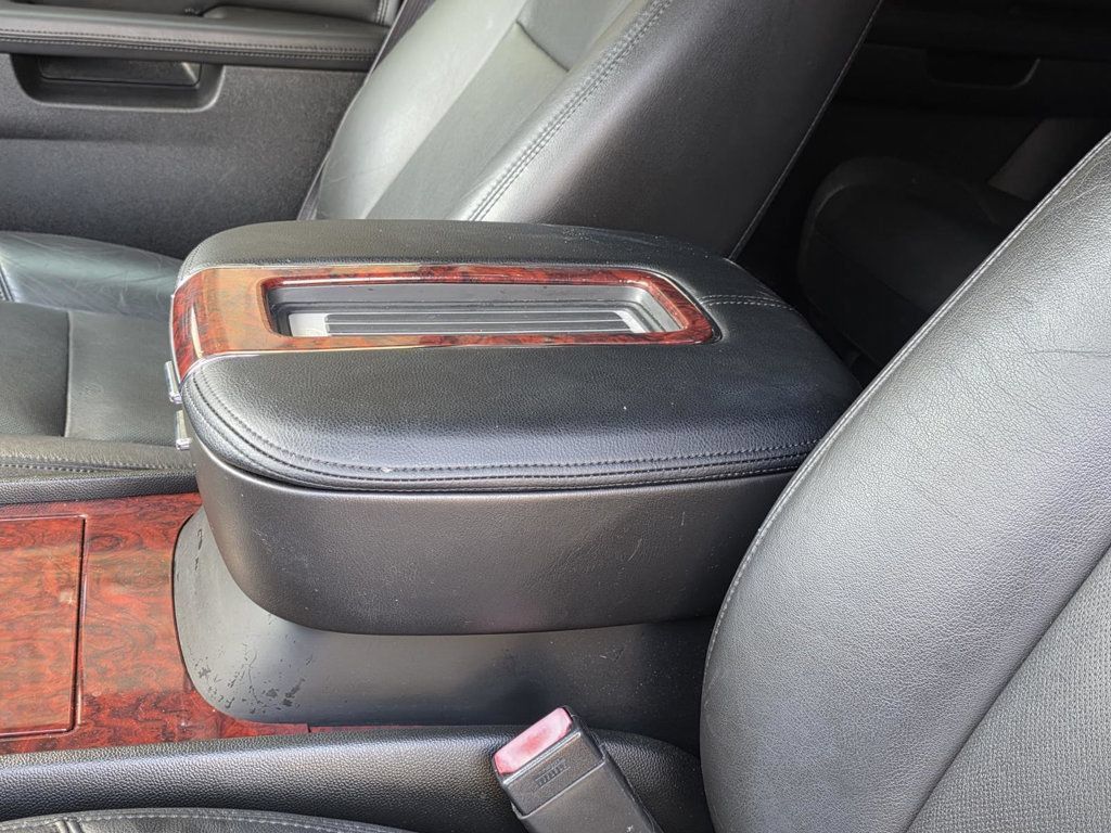 Used 2014 Cadillac Escalade Luxury RWD image 8