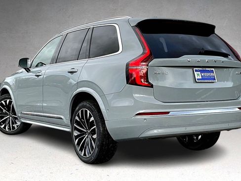 New 2026 Volvo XC90 B6 Ultra w/ Protection Package image 3